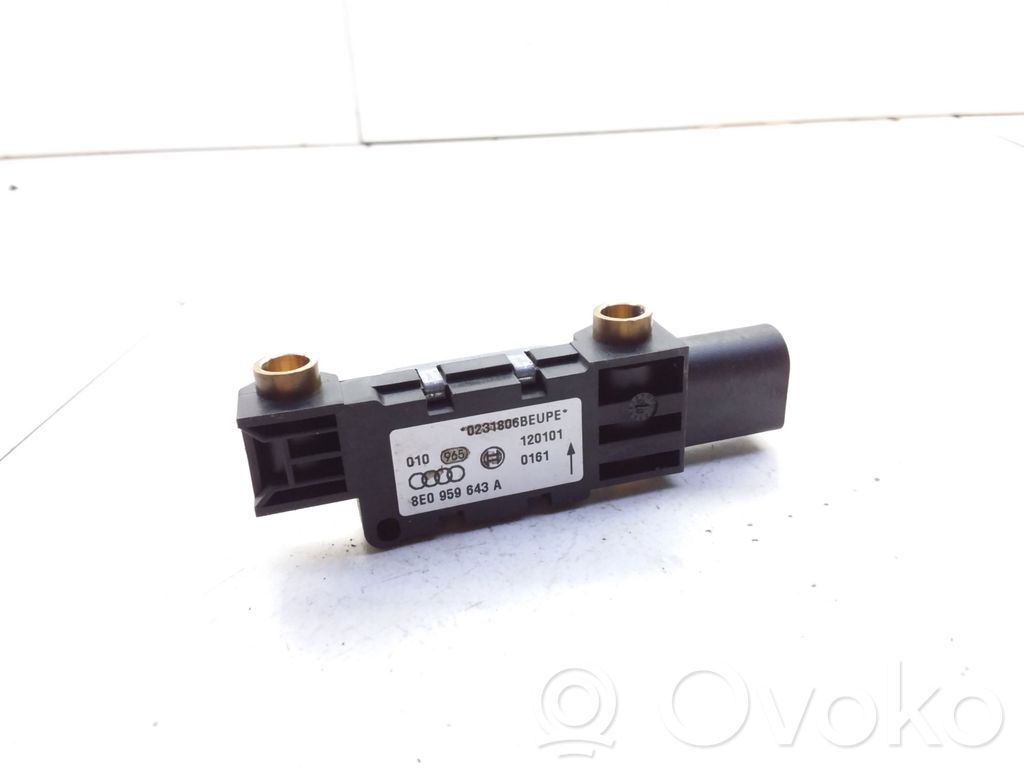 Audi A4 S4 B6 8E 8H Czujnik uderzenia Airbag 