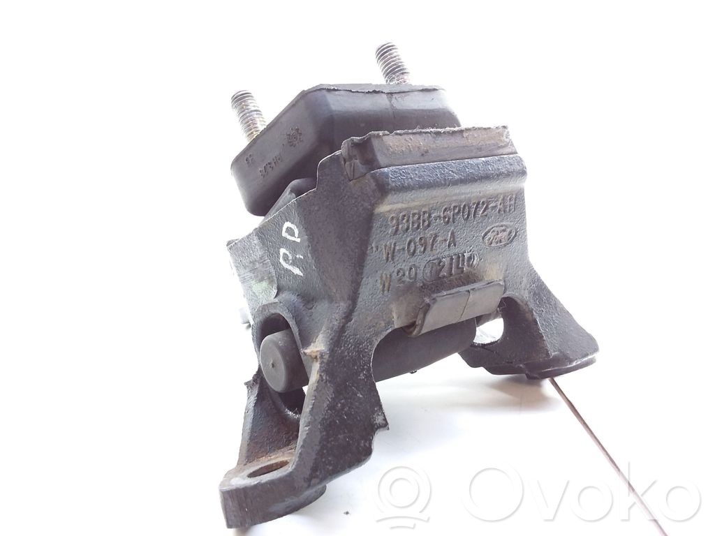 Ford Mondeo MK II Engine mount bracket 