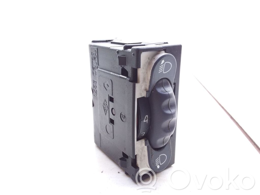 Renault Espace III Headlight level height control switch 