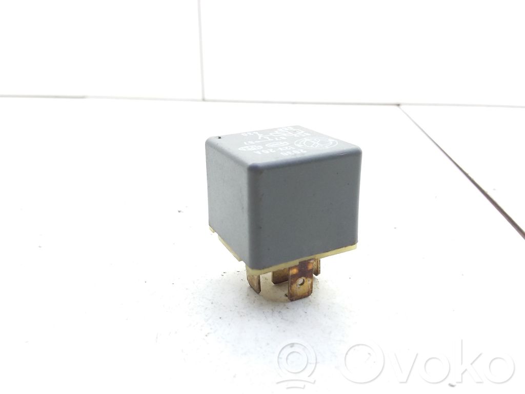 Alfa Romeo 164 Hazard warning light relay 