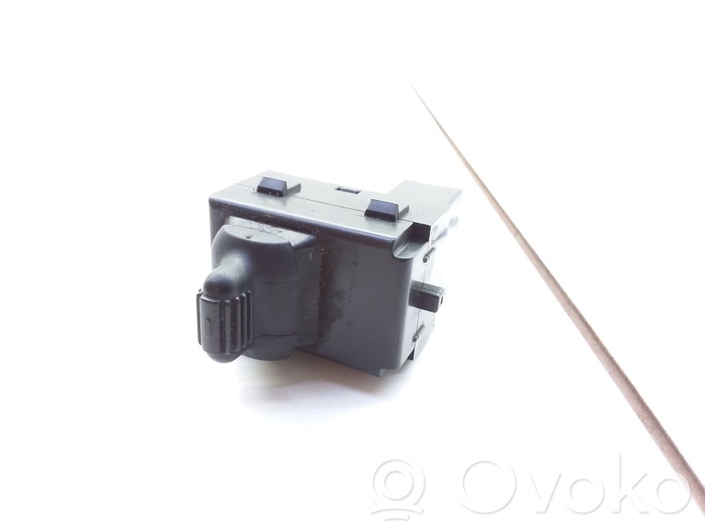 Electric window control switch   04602465AA,39754D