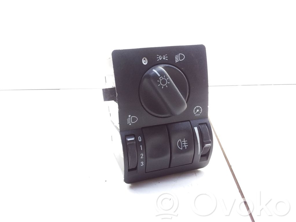 Opel Astra G Light switch 