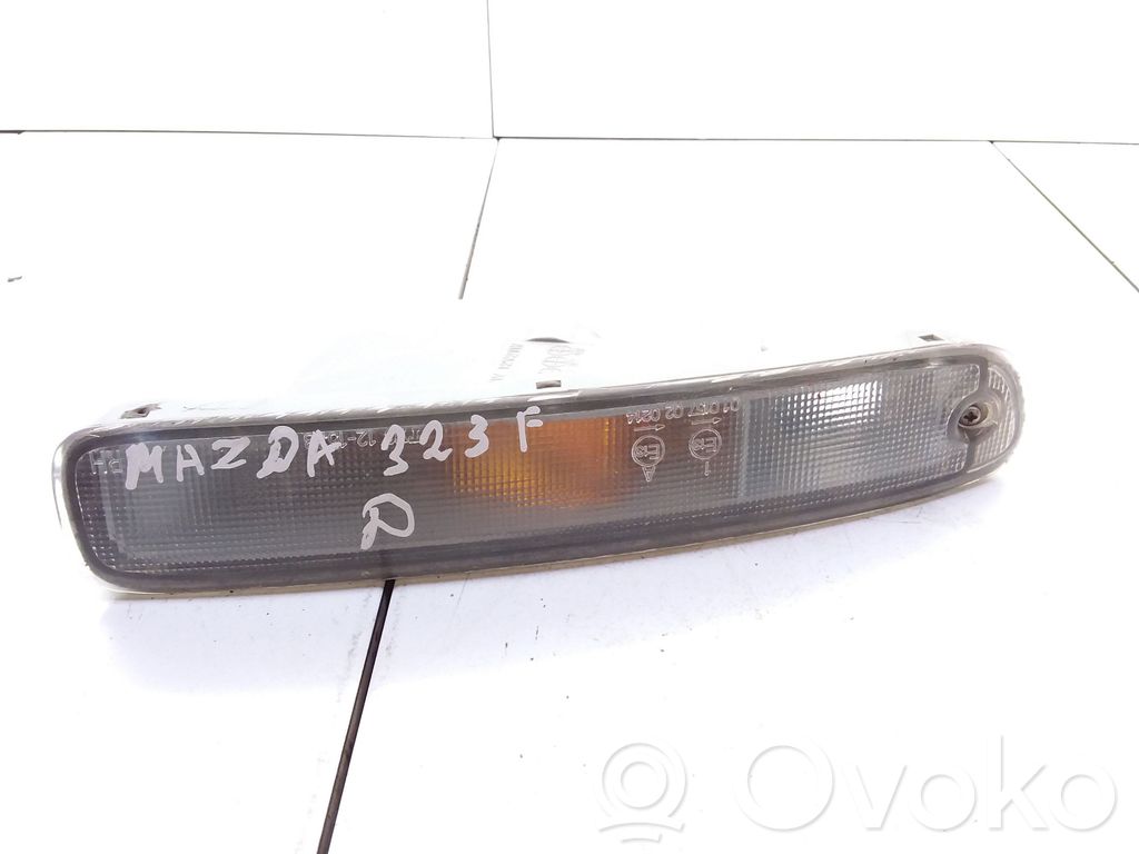 Mazda 323 F Indicatore di direzione anteriore 
