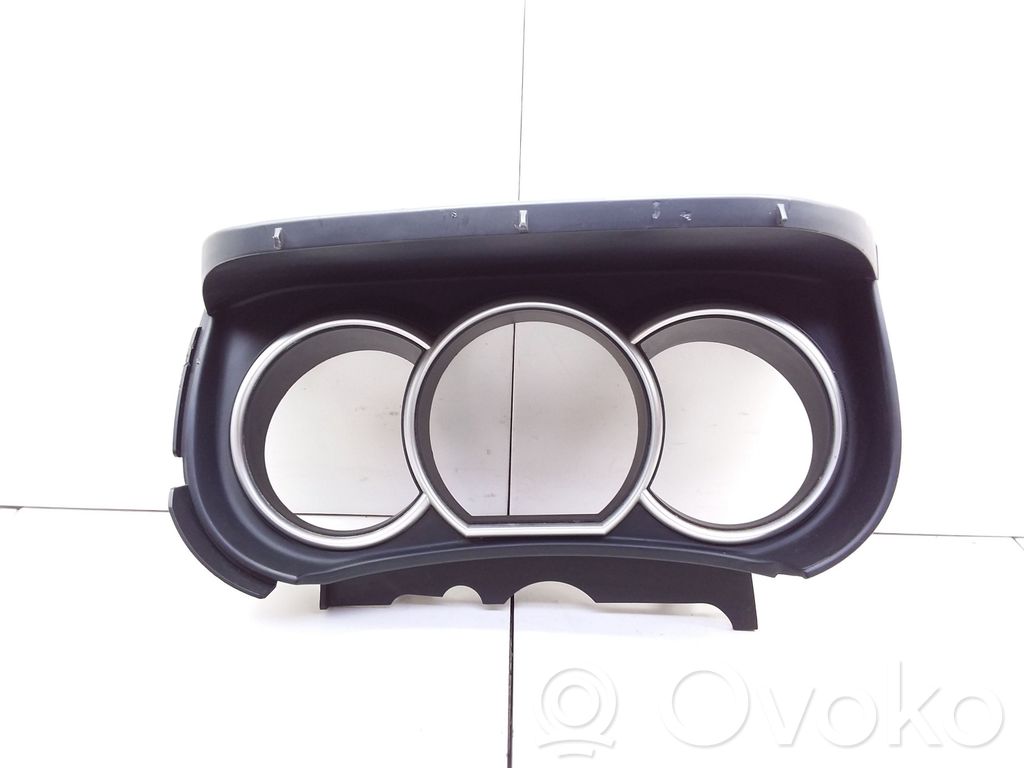 Nissan Versa Element deski rozdzielczej 