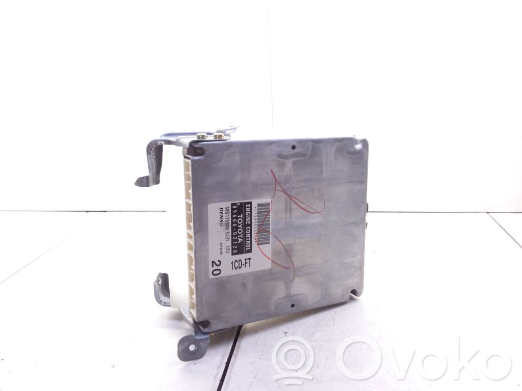 Toyota Corolla E120 E130 Engine control unit/module 