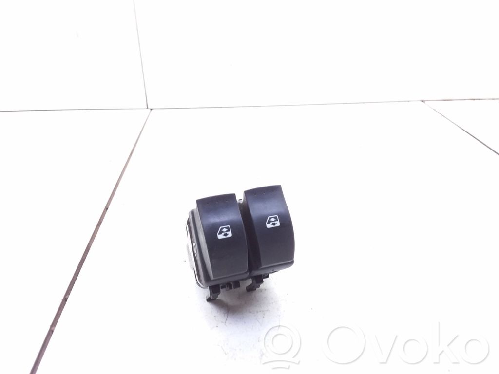 Renault Clio II Electric window control switch 