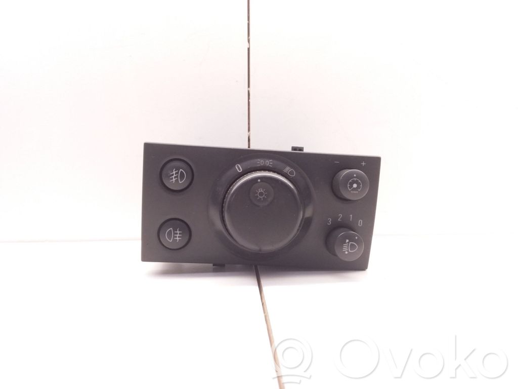 Light switch   13177066,LK04060050