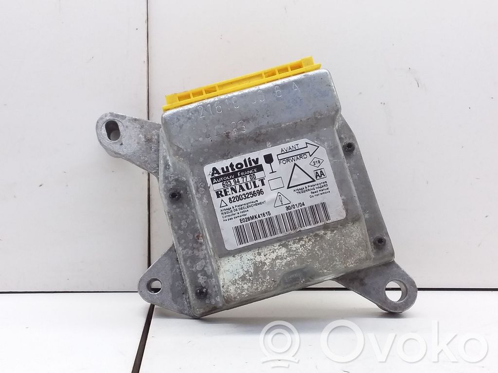 Renault Laguna II Airbag control unit/module 