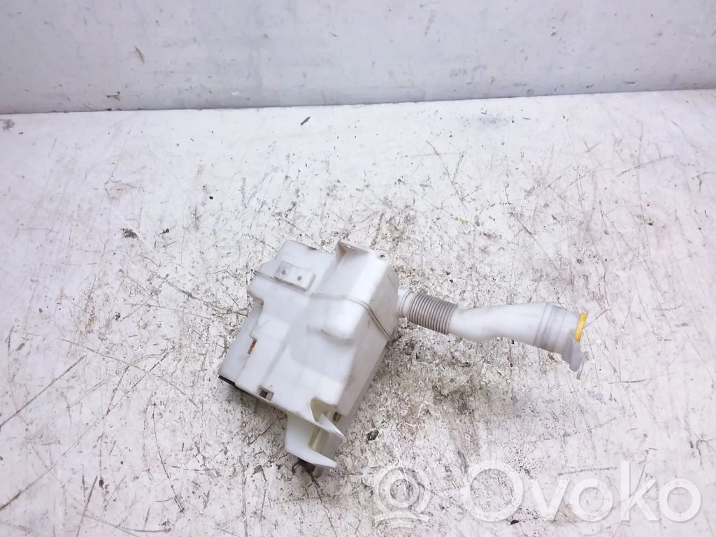 Subaru Legacy Windshield washer fluid reservoir/tank 
