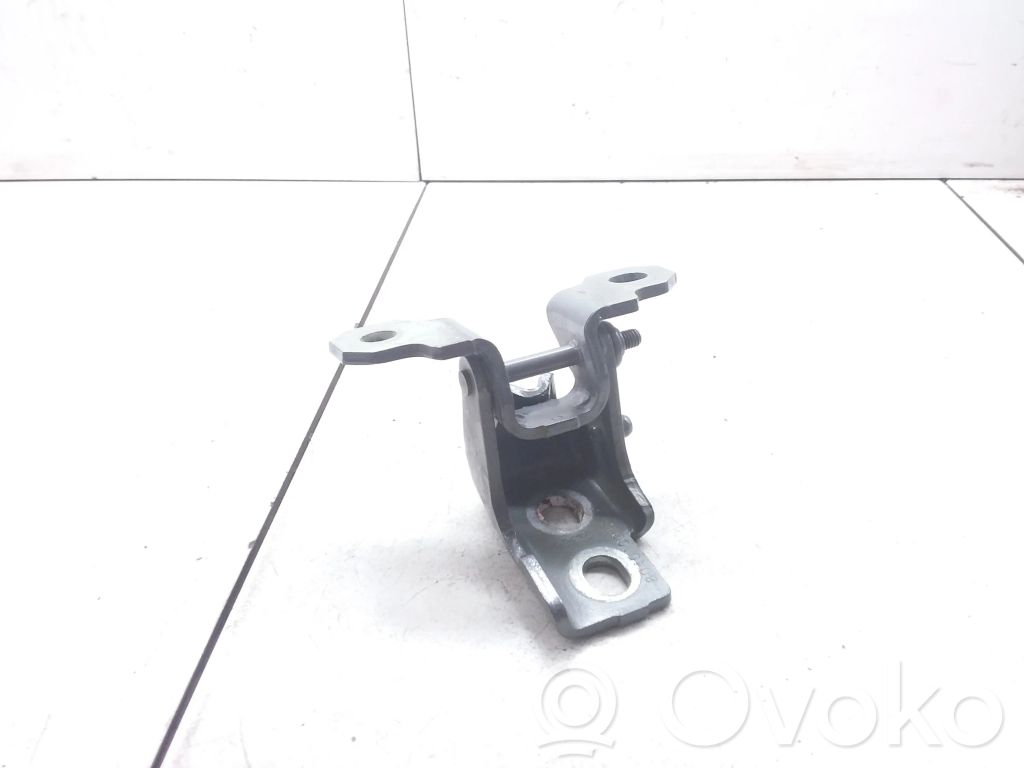 Renault Captur Front door upper hinge 
