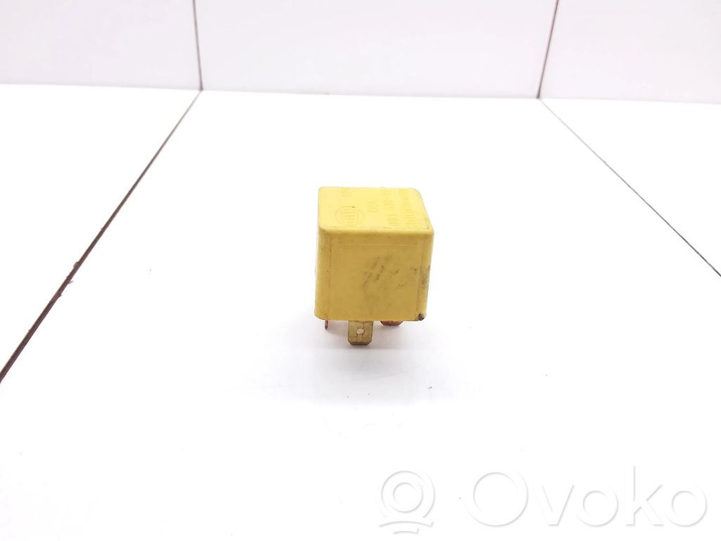 Otros relés   00351032