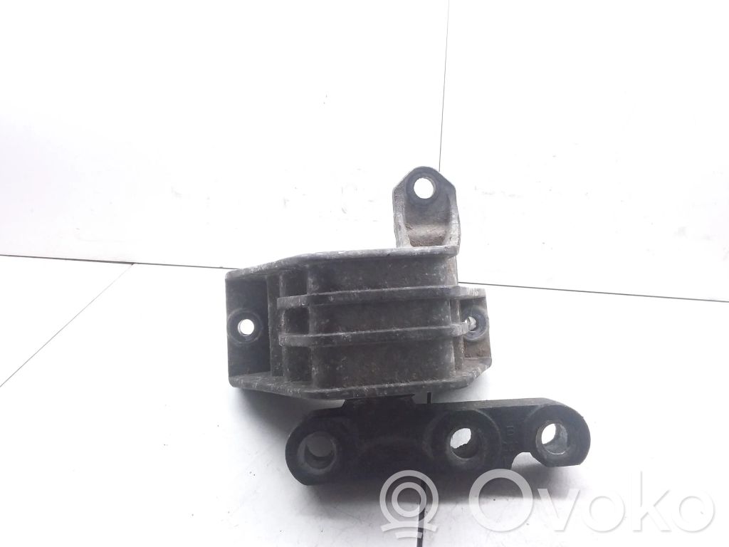 Opel Vectra C Engine mount bracket 