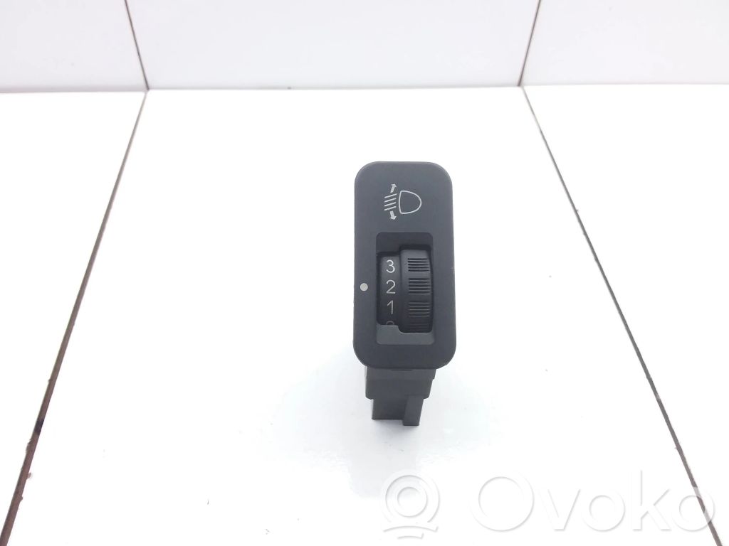 Peugeot 306 Headlight level height control switch 