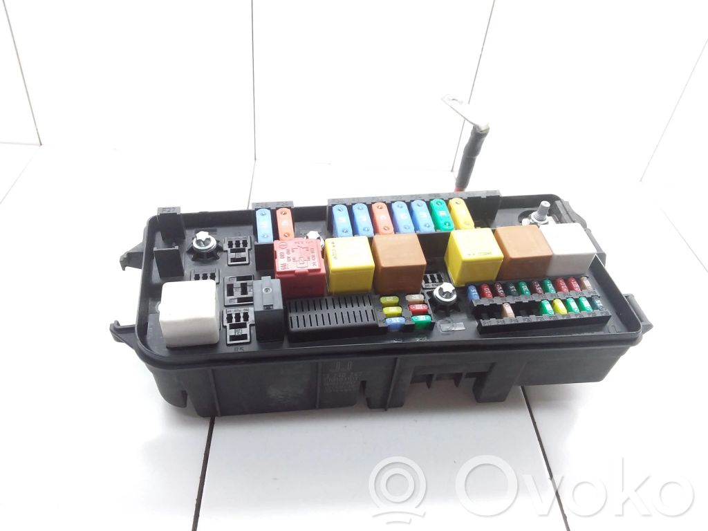 Opel Vectra C Fuse module 