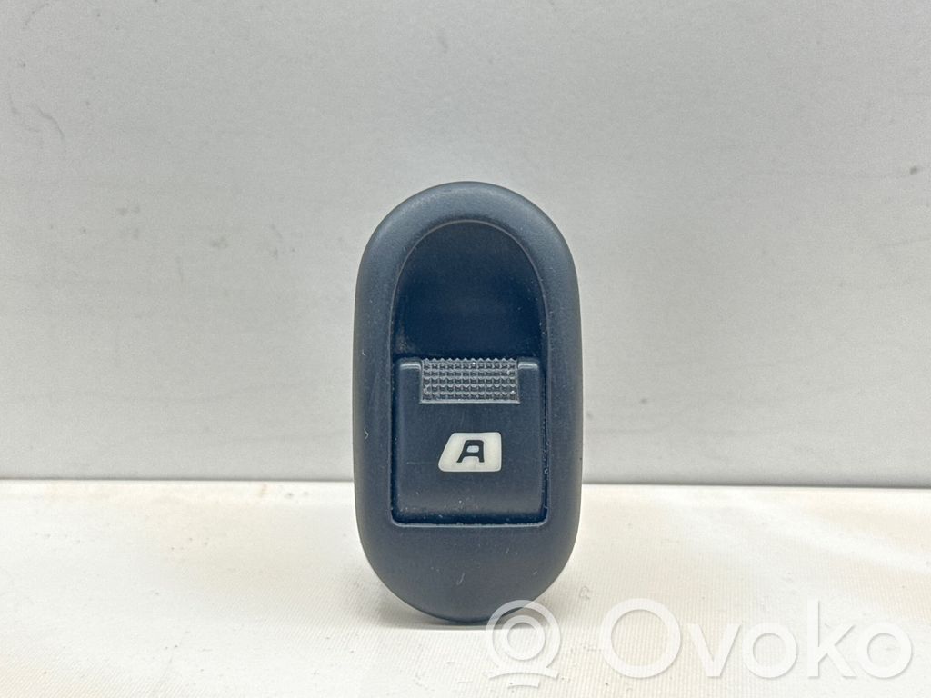 Electric window control switch   96401469XT
