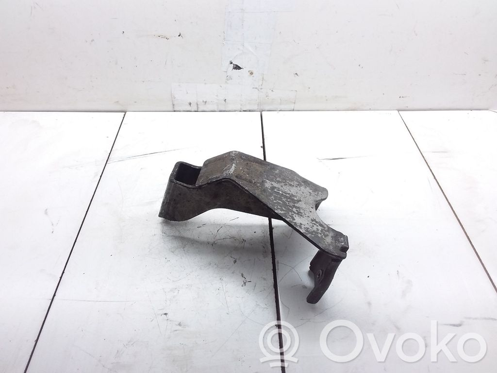 Jeep Compass Engine mounting bracket 