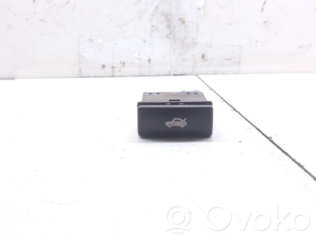 Rover 75 Tailgate opening switch 