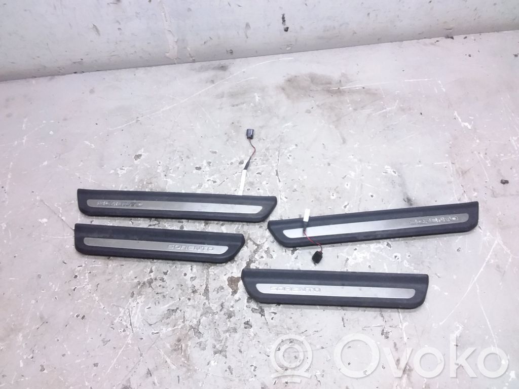 KIA Sorento Set di rifiniture davanzale (interno) 