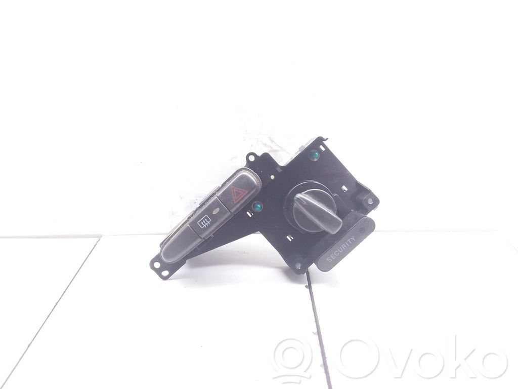 Toyota Yaris Hazard light switch 