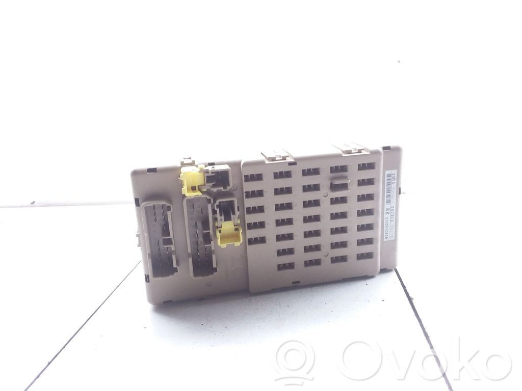 Subaru Legacy Fuse module 