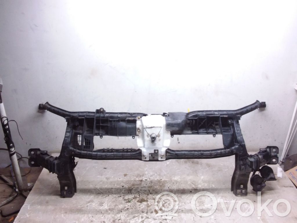 Ford Transit Radiatoru paneļa augšējā daļa (televizors) 