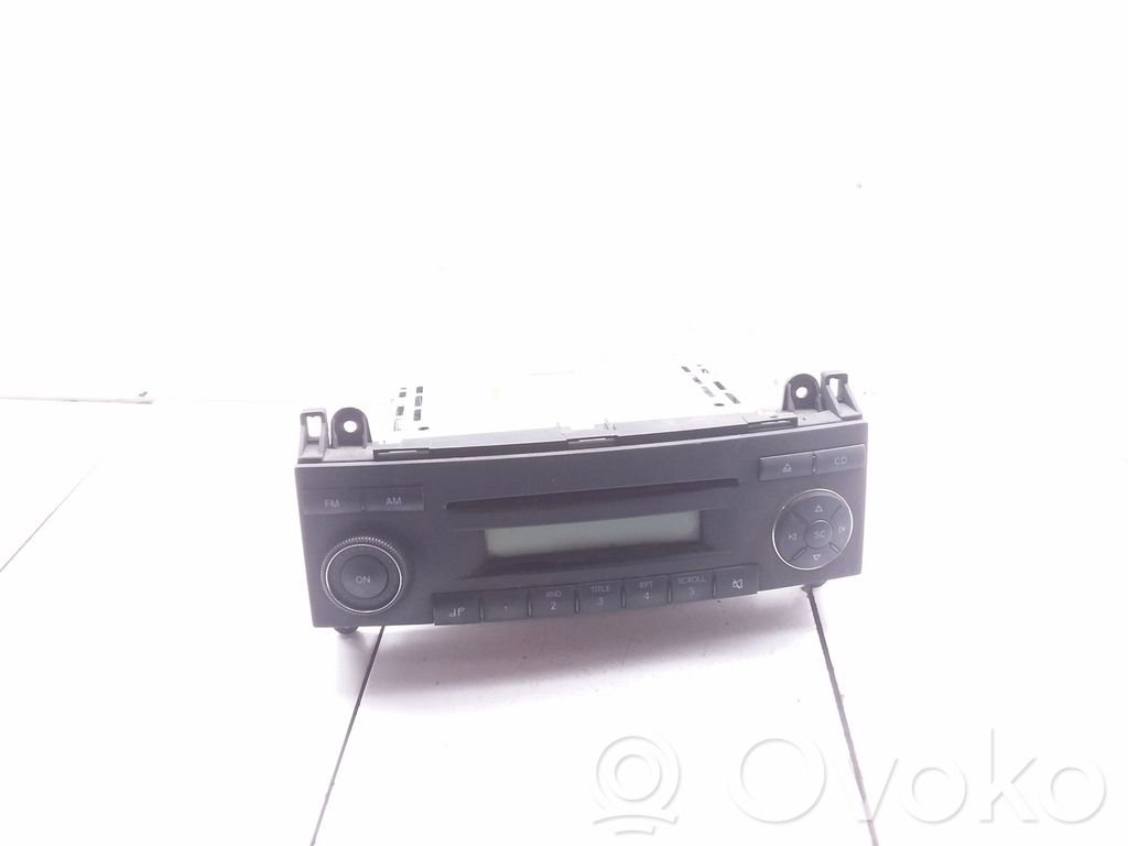 Panel / Radioodtwarzacz CD/DVD/GPS   HVW9068200079,A0048204086,9068200079