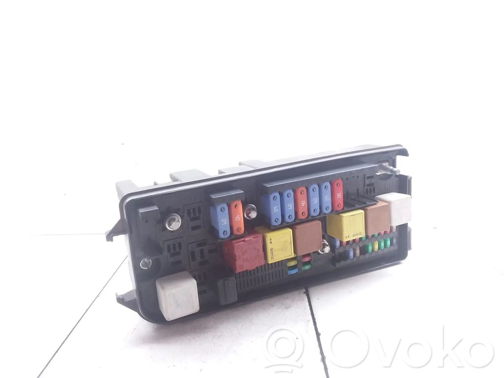 Opel Vectra C Módulo de fusible 