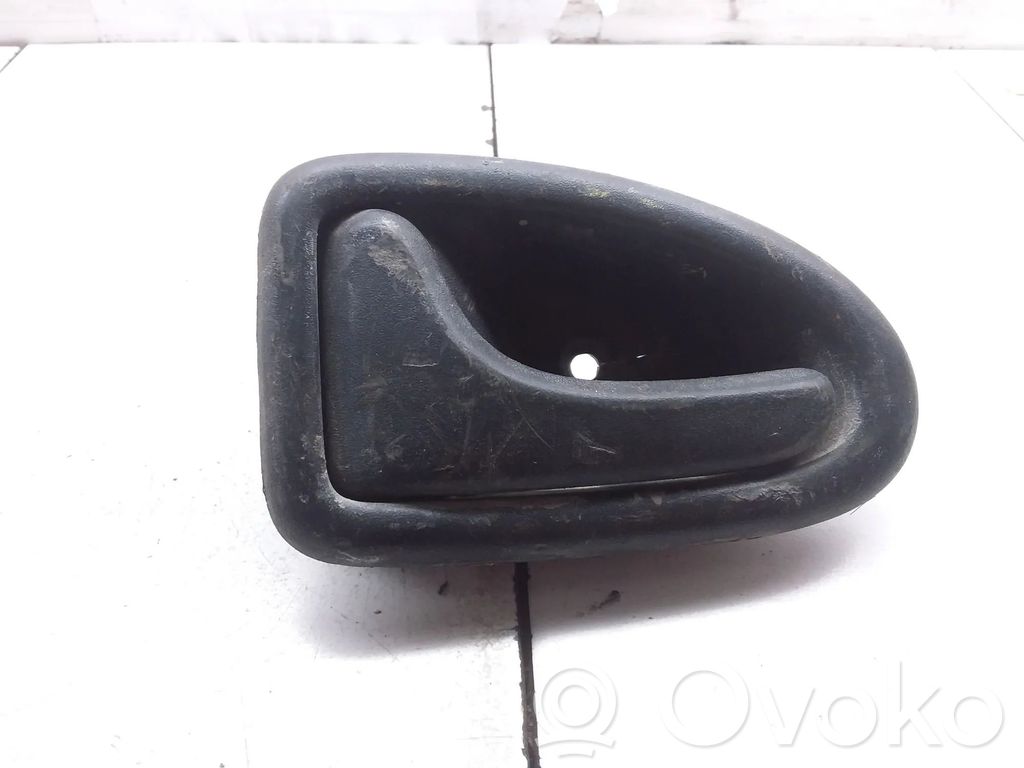 Opel Vivaro Rear door interior handle 