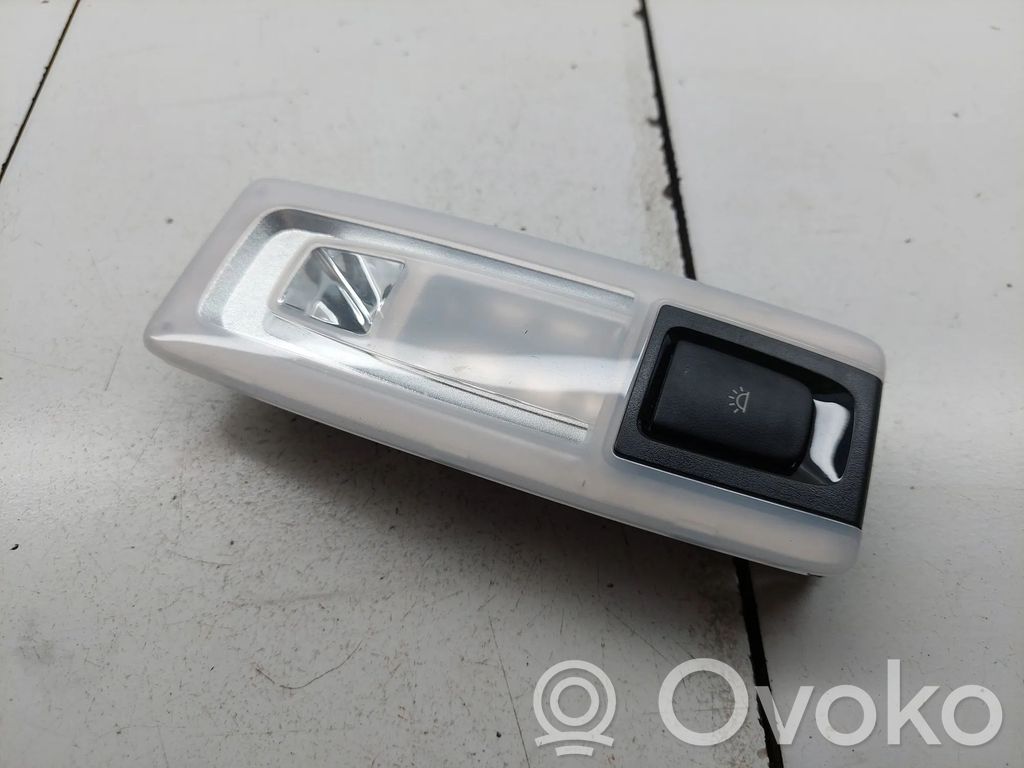 BMW X1 F48 F49 Lampka podsufitki tylna 
