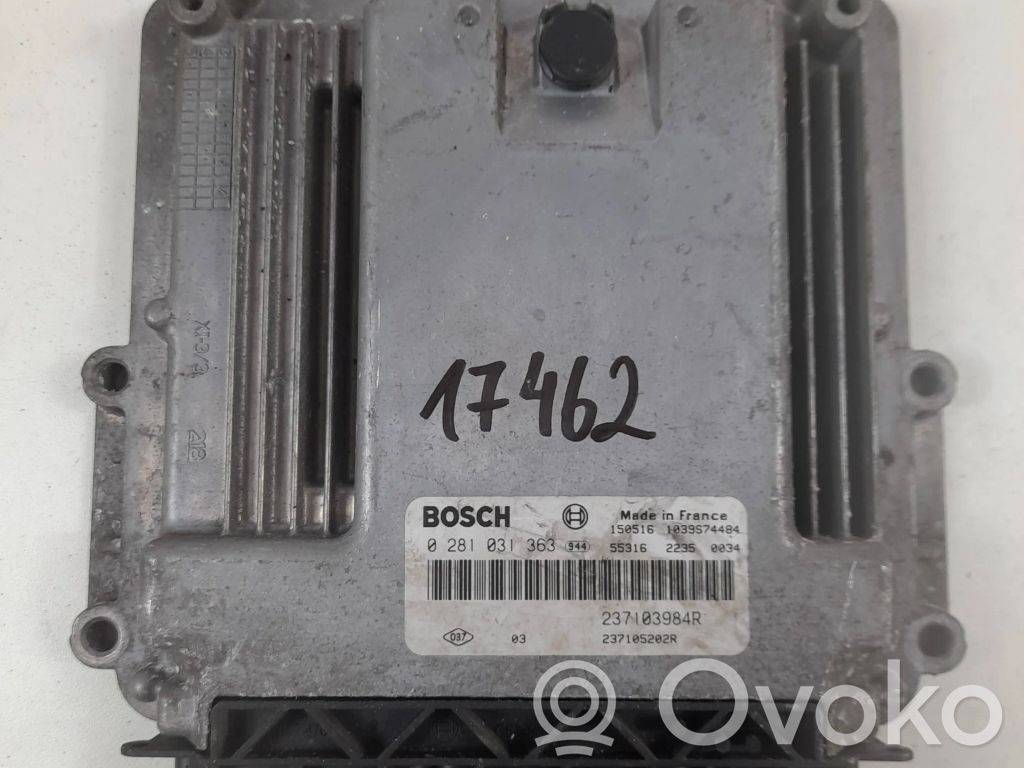 Opel Vivaro Engine control unit/module 