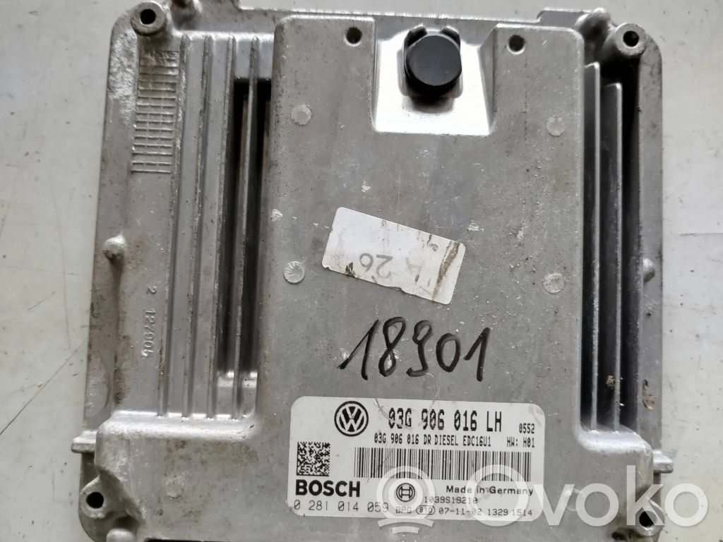 Volkswagen Golf V Engine control unit/module 