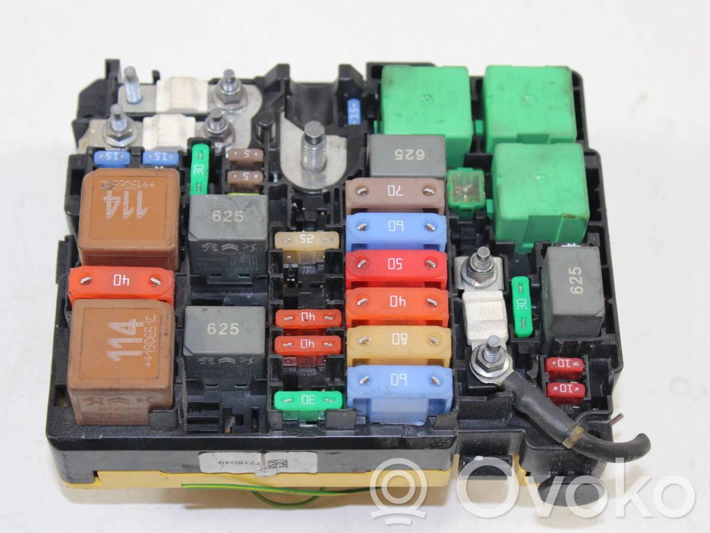 Peugeot 307 Fuse module 
