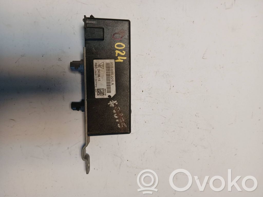 Porsche Macan (95B) Antenos stiprintuvas 