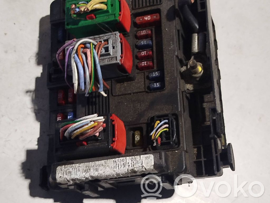 Peugeot 307 Fuse module 