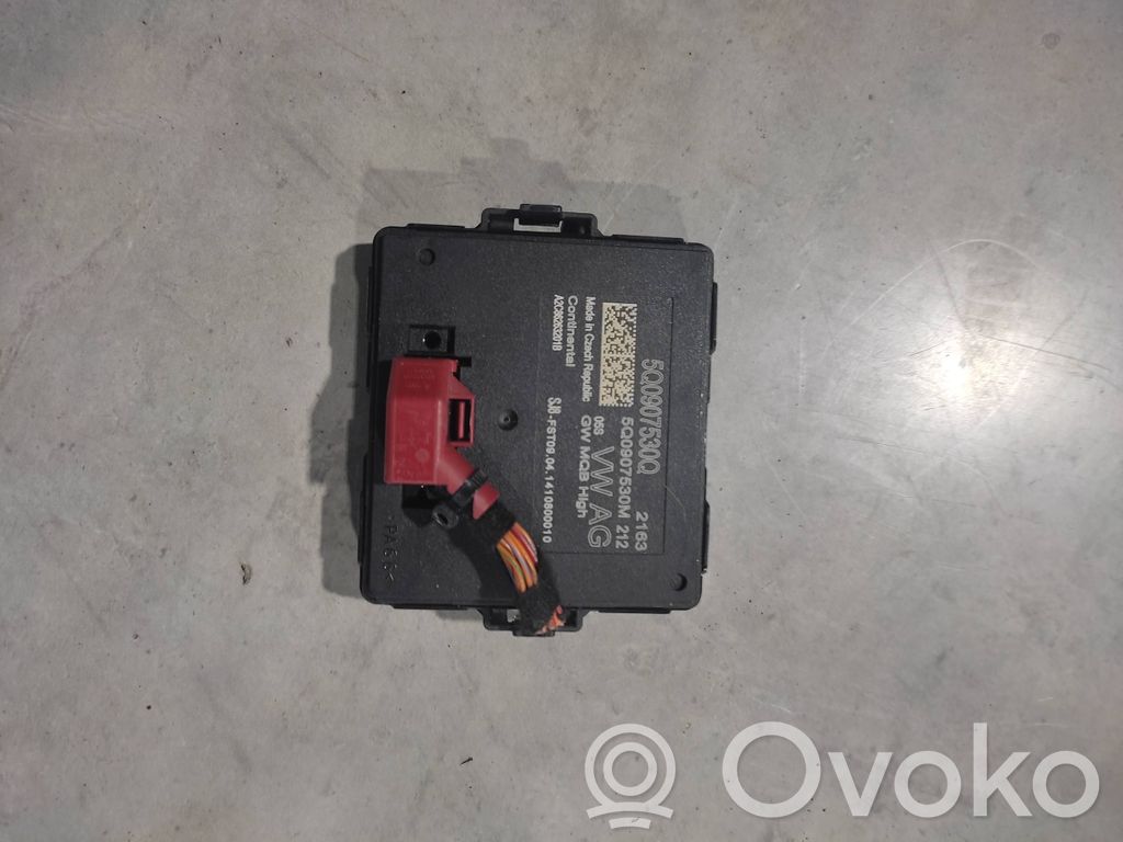 Volkswagen Golf VII Gateway control module 