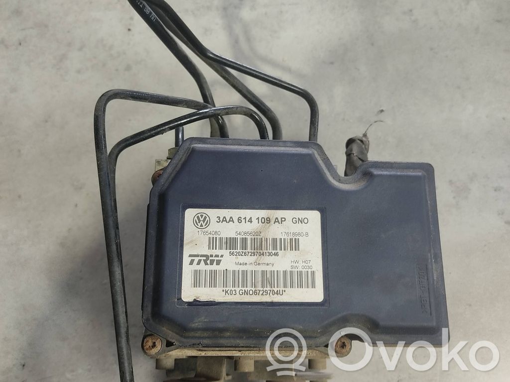 Volkswagen PASSAT B7 ABS Pump 