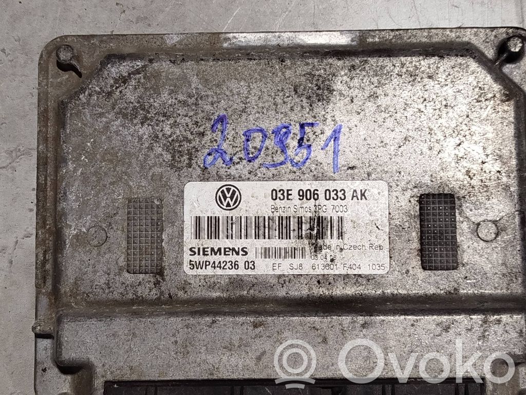 Volkswagen Polo Engine control unit/module 