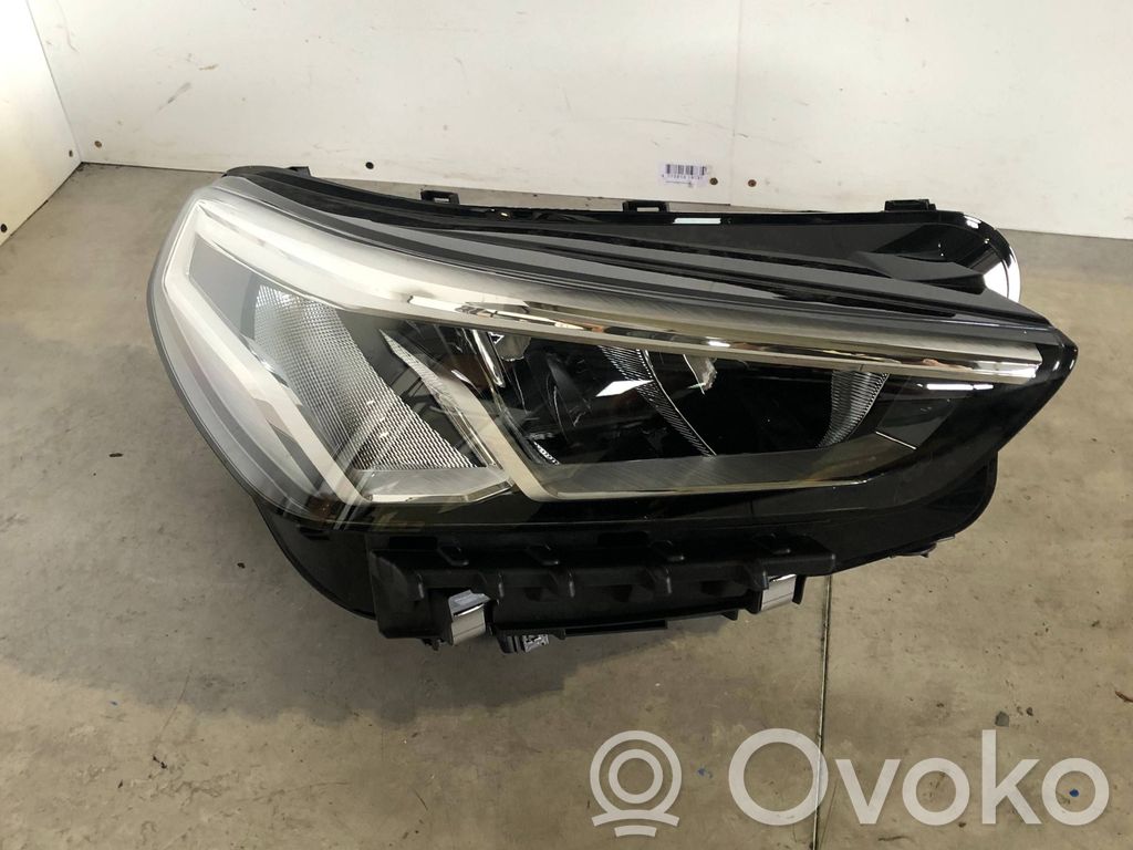 BMW X1 U11 Scheinwerfer 