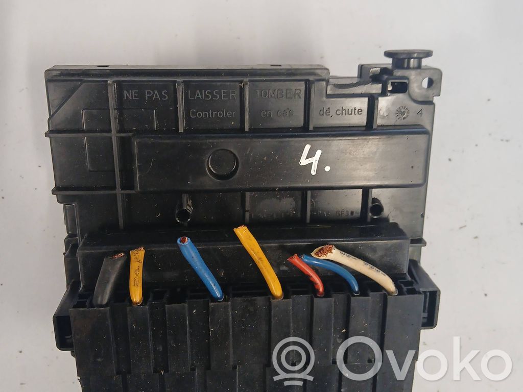 Citroen C3 Fuse module 