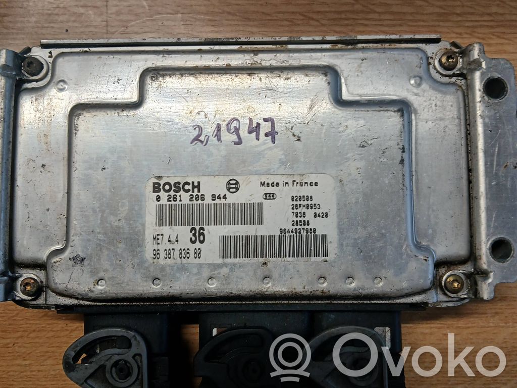 Citroen Berlingo Engine control unit/module 