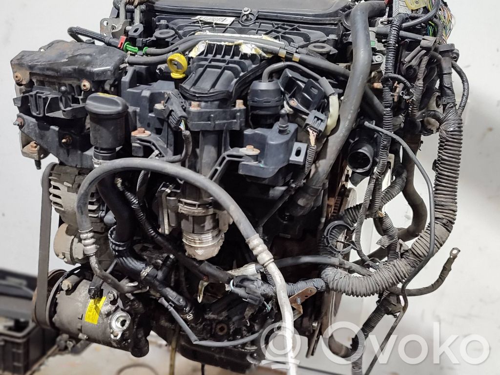 Engine   D4204T,AV4Q6007DB,EV100,6906275