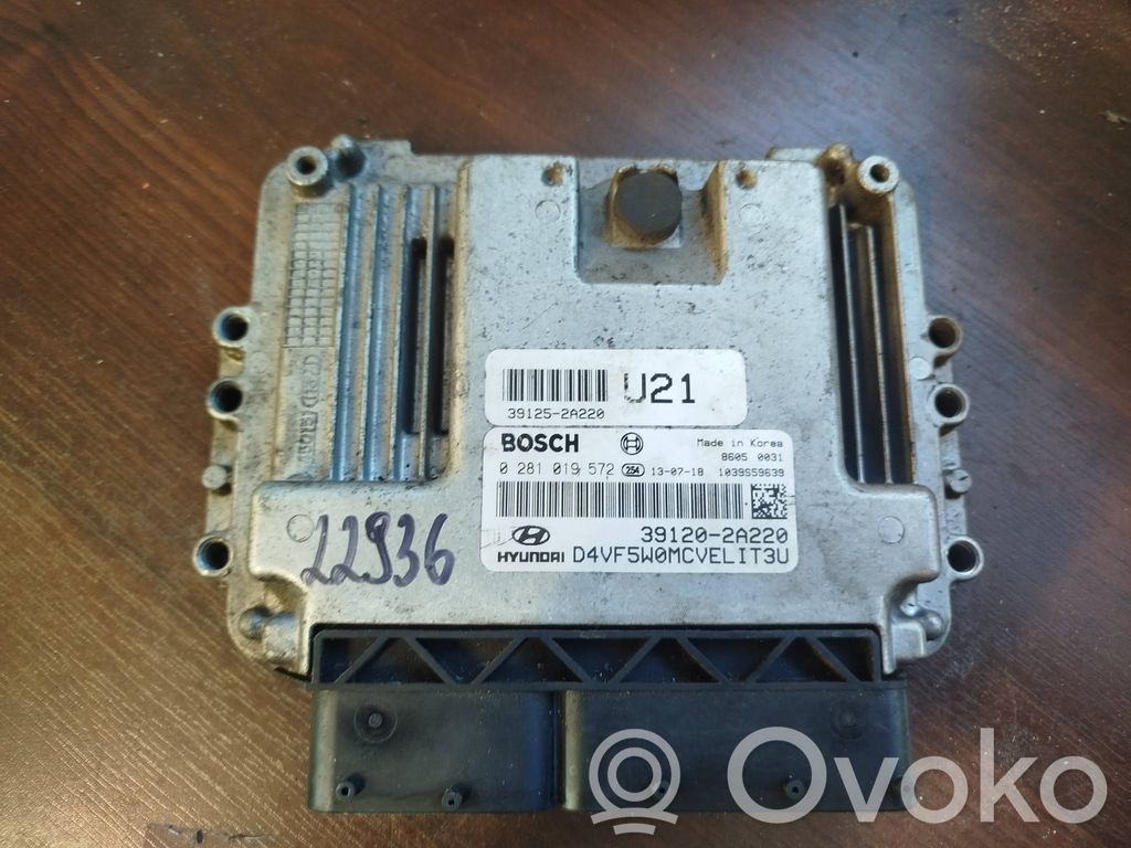 Hyundai i40 Engine control unit/module 