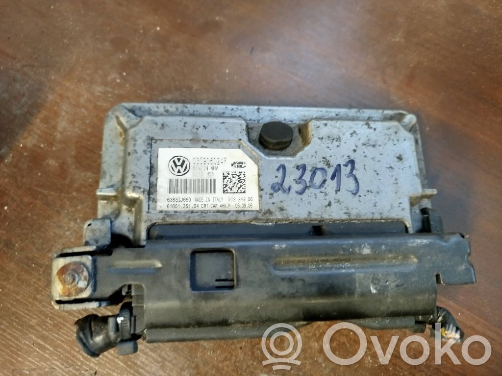 Volkswagen Golf VII Engine control unit/module 