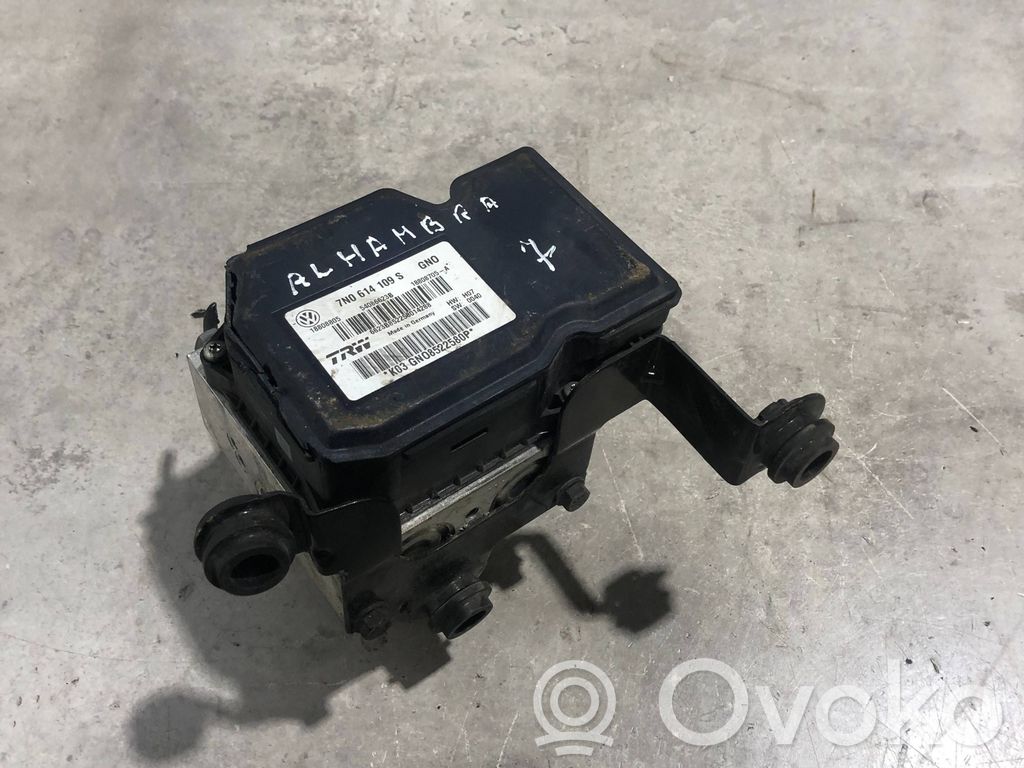 Seat Alhambra (Mk2) ABS bloks 