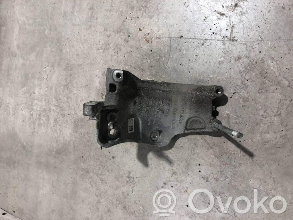 Audi A7 S7 4K8 Zaczep / Uchwyt bagażnika 