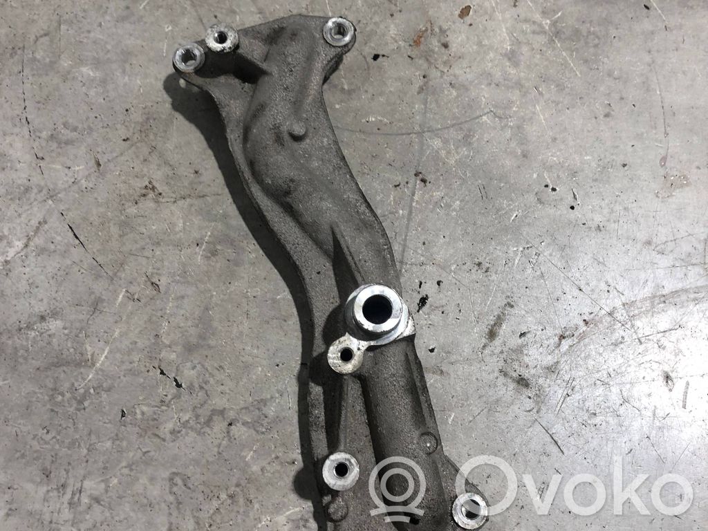 Volkswagen Touareg III Other engine bay part 