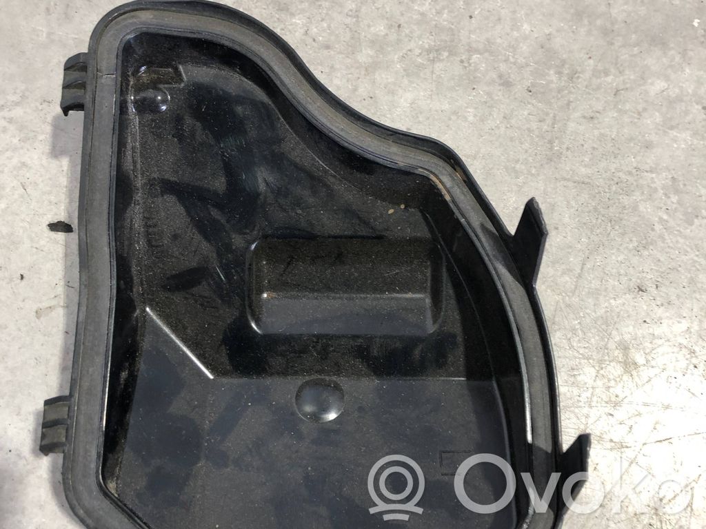 BMW 5 E60 E61 Cache-poussière de phare avant 