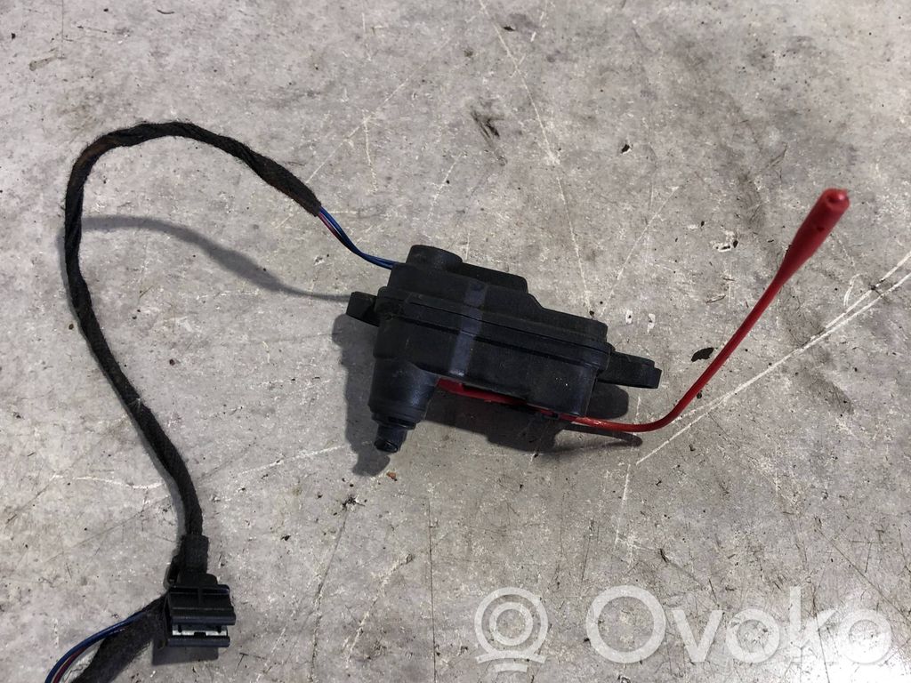 Audi Q7 4M Fuel tank cap lock motor 