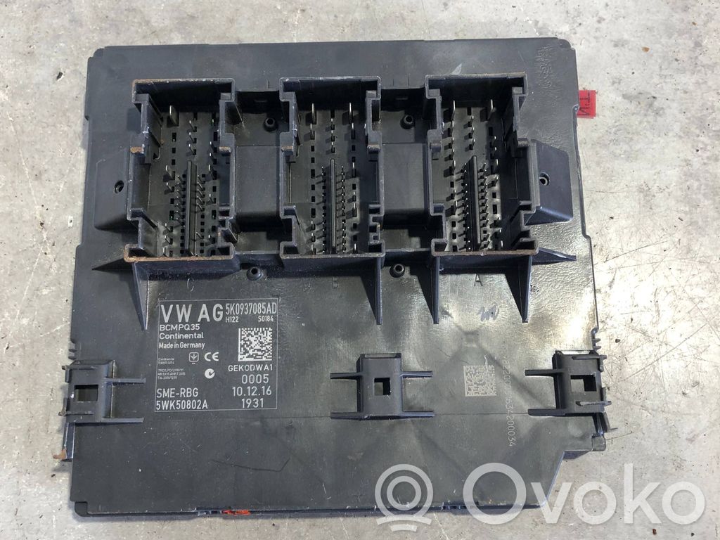 Volkswagen PASSAT B7 Comfort/convenience module 