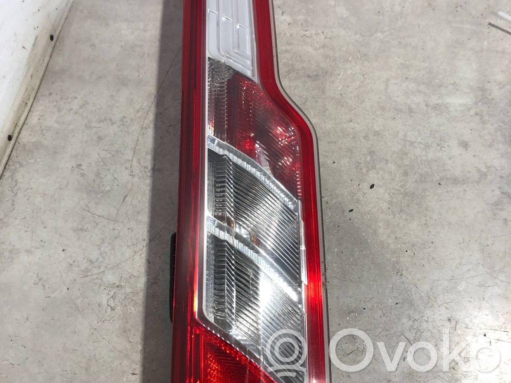 Ford Transit Custom Aizmugurējais lukturis virsbūvē 